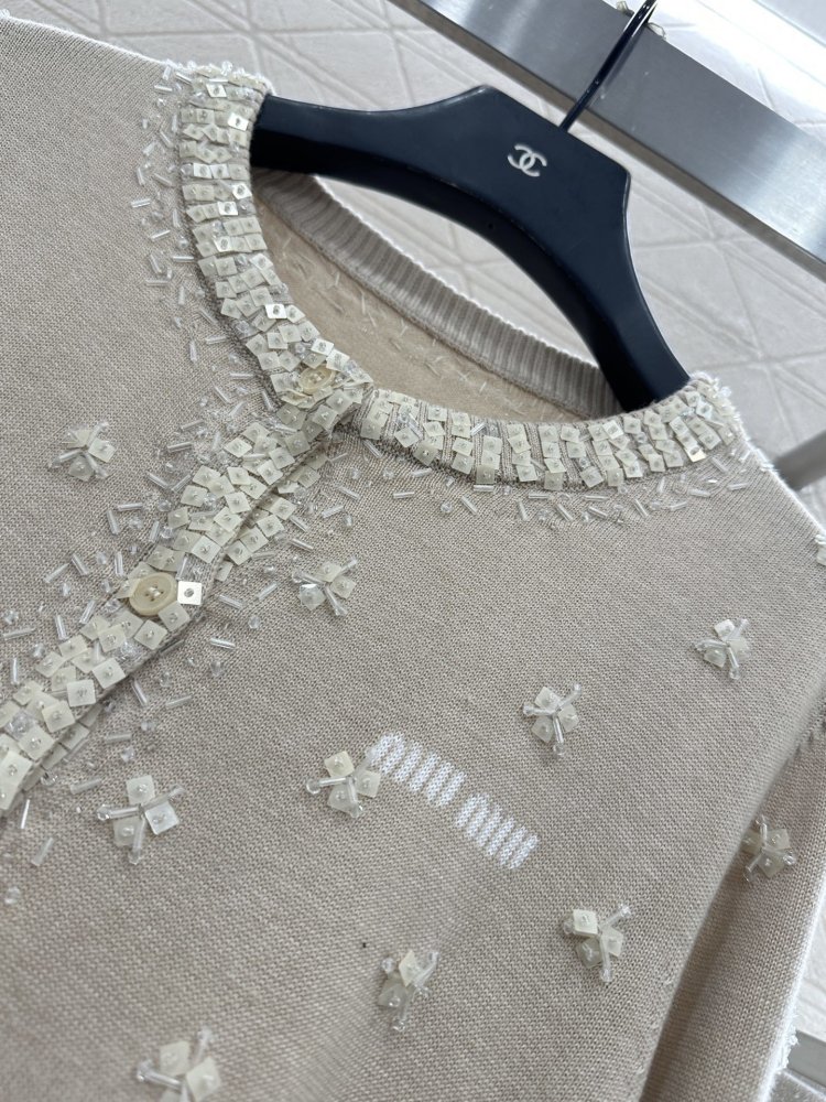 Вязаный кардиган с пайетками и бисером фото 6