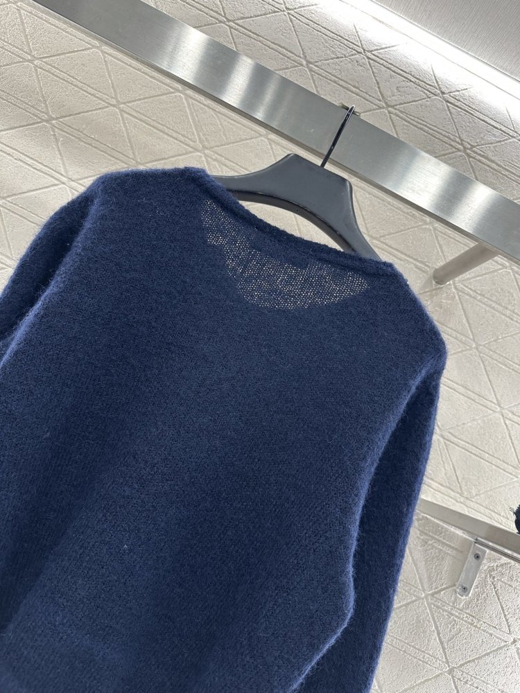 Вязаный кардиган со стразами фото 4