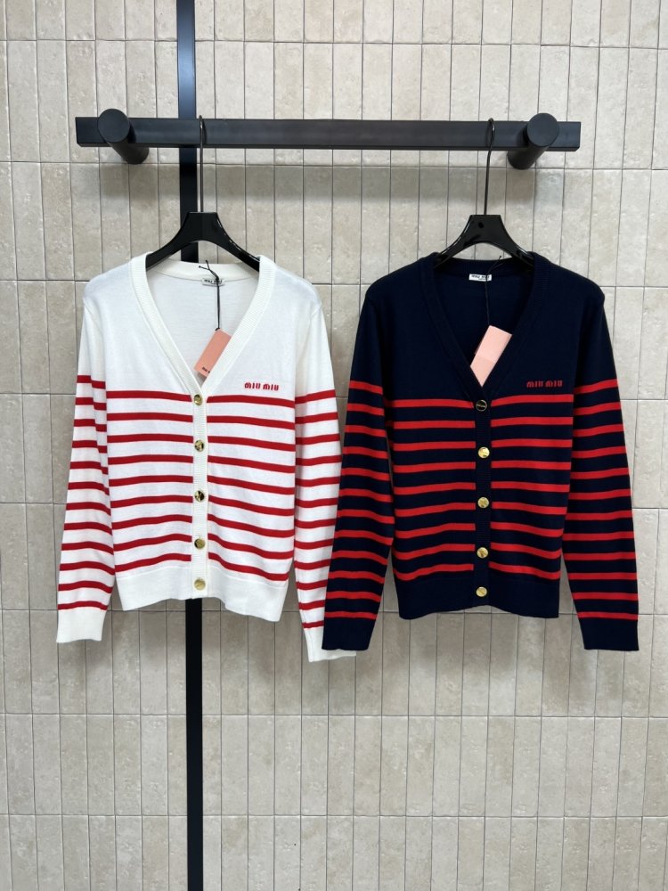 Knitted cardigan female