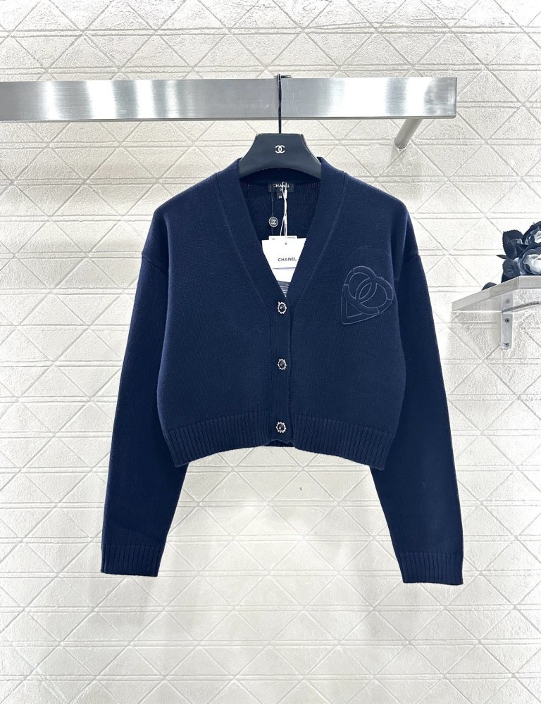 В'язаний кардиган