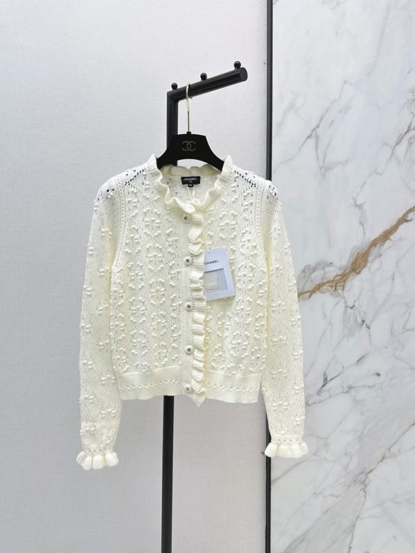 Knitted cardigan