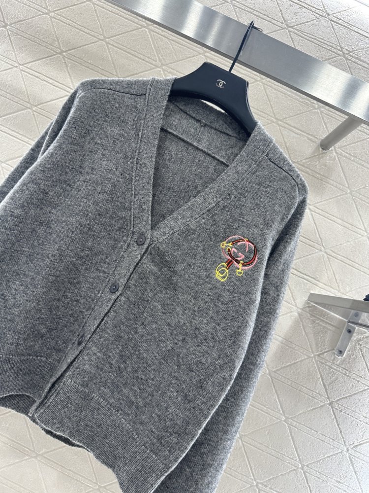 Knitted cardigan фото 3