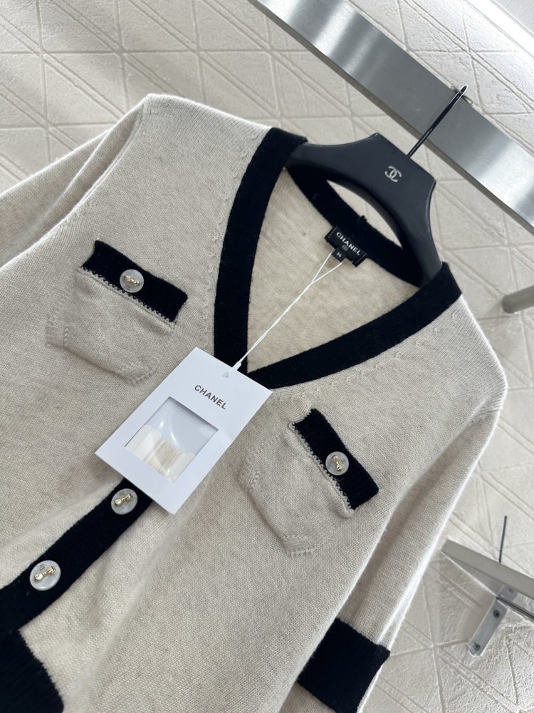 Knitted cardigan фото 4