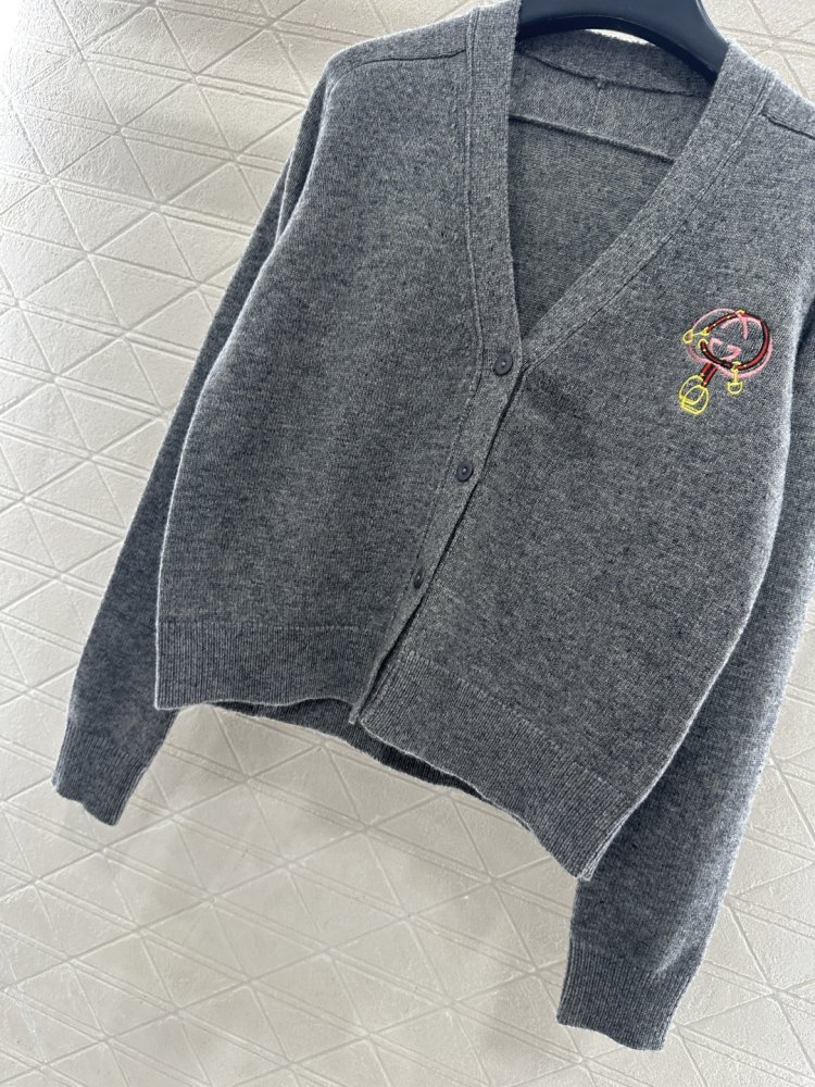 Knitted cardigan фото 5