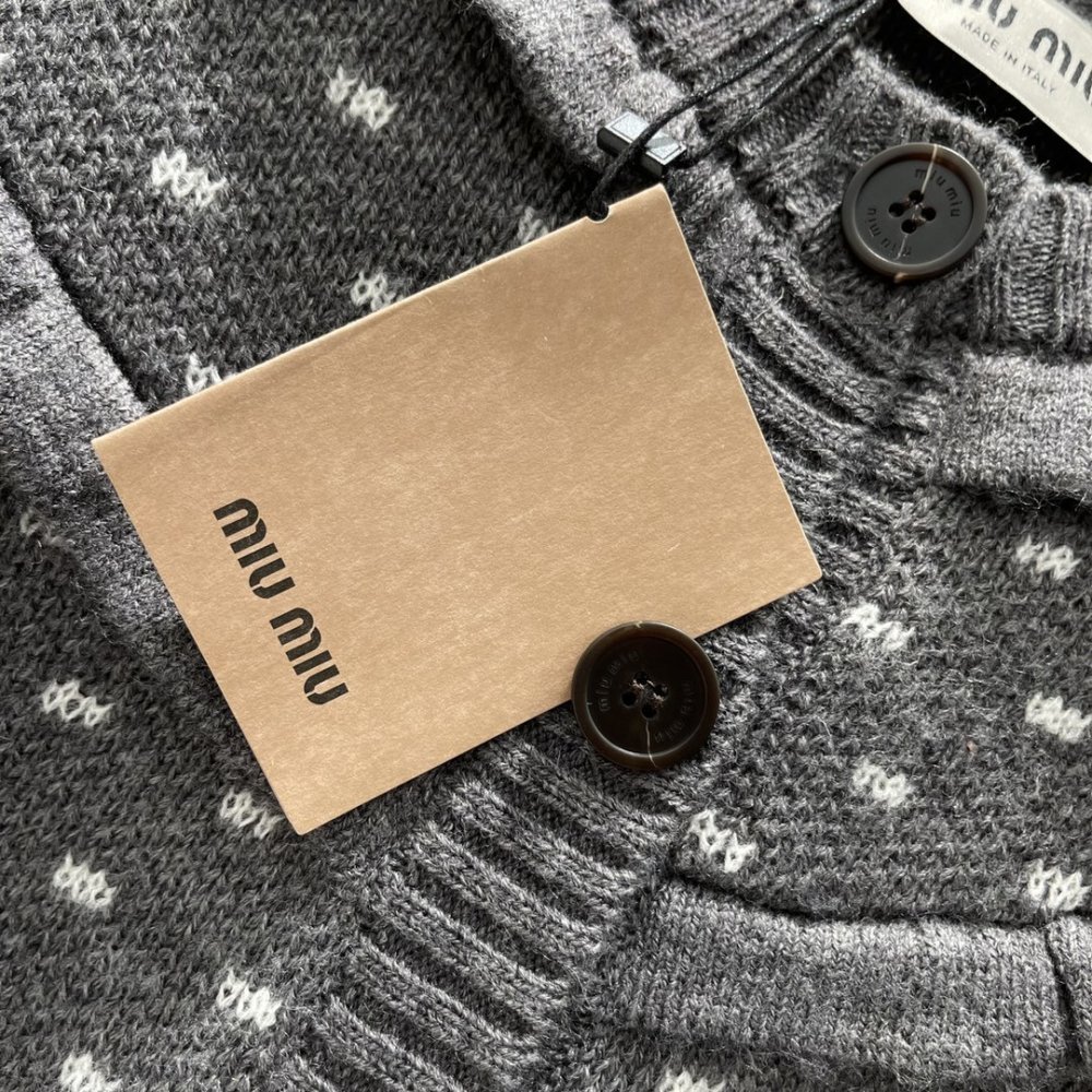 Knitted cardigan фото 7