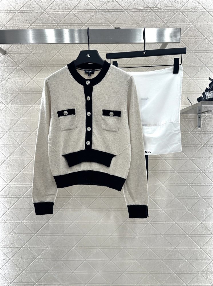 Knitted cardigan фото 8