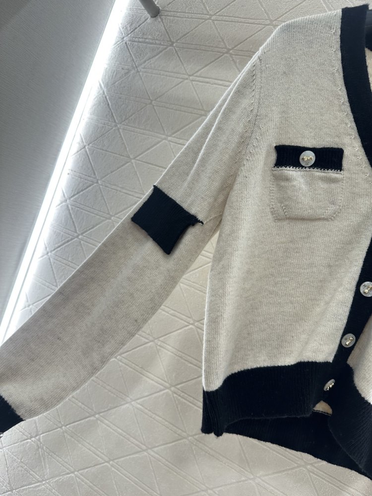 Knitted cardigan фото 8