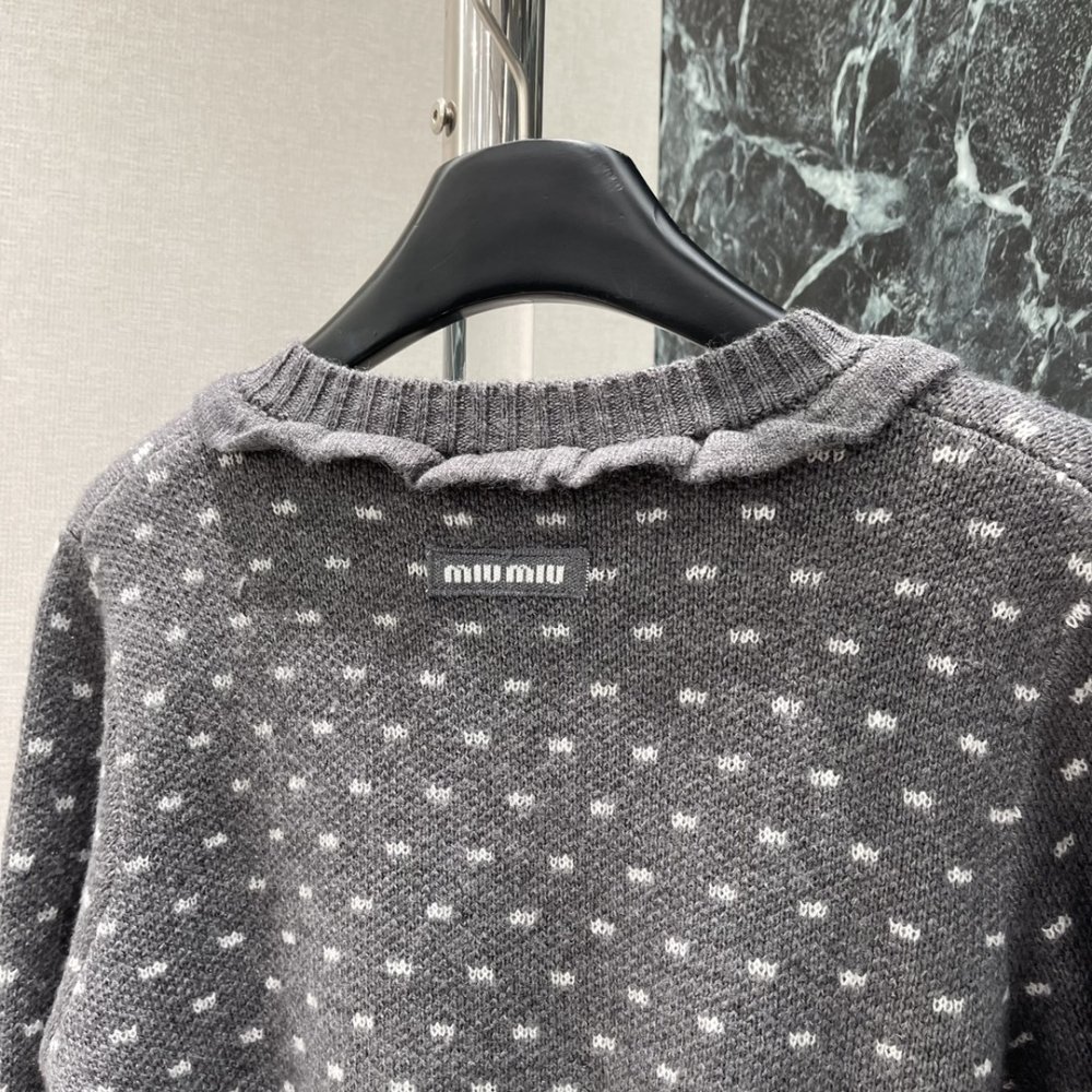 Knitted cardigan фото 9