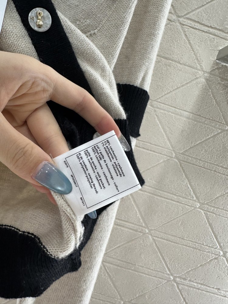 Knitted cardigan фото 9