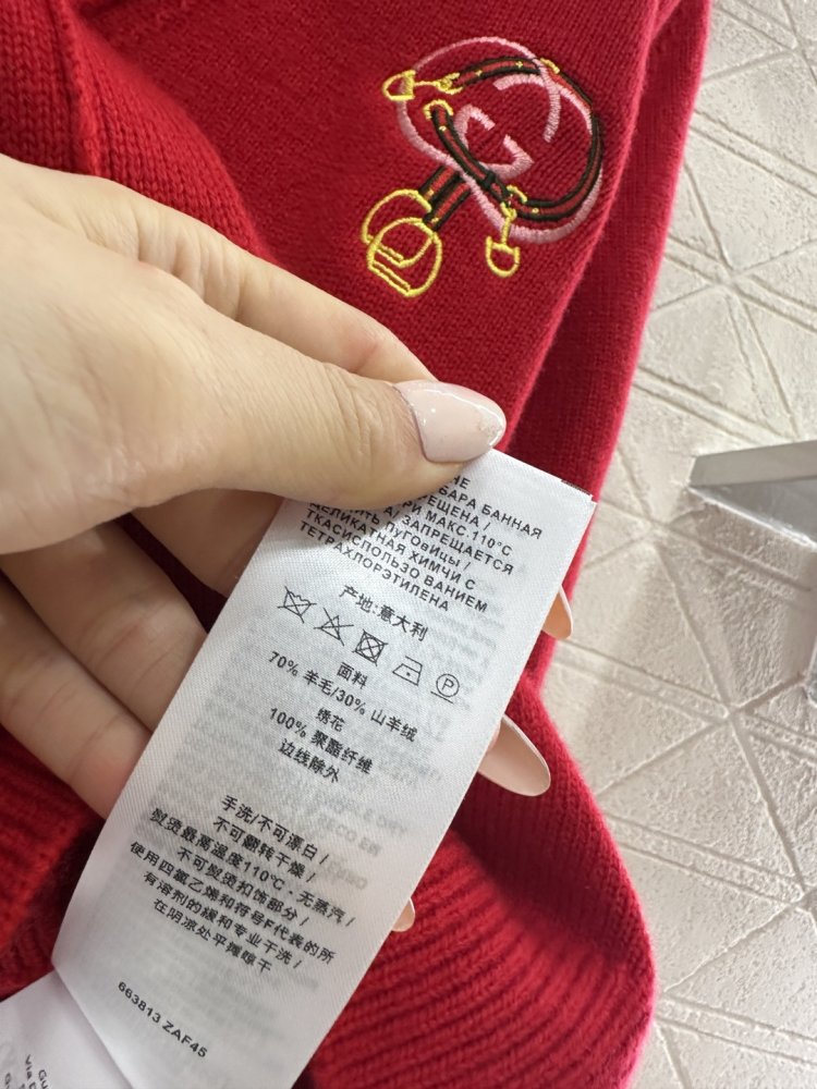 Knitted cardigan фото 9