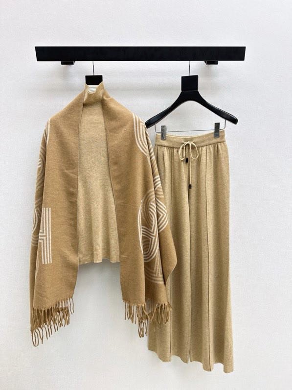 Knitted costume troika фото 2