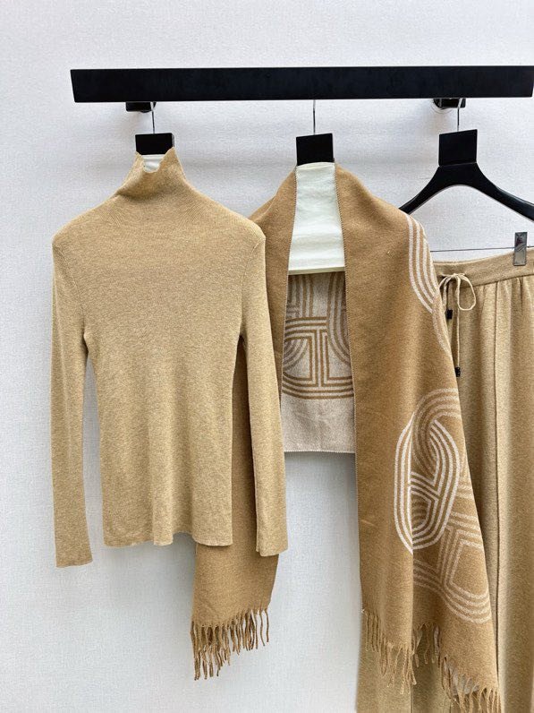 Knitted costume troika фото 6