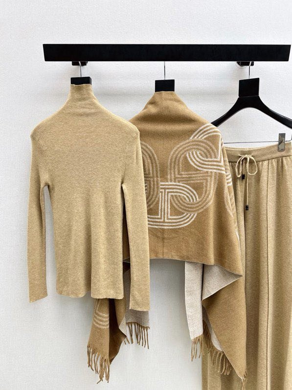 Knitted costume troika фото 8