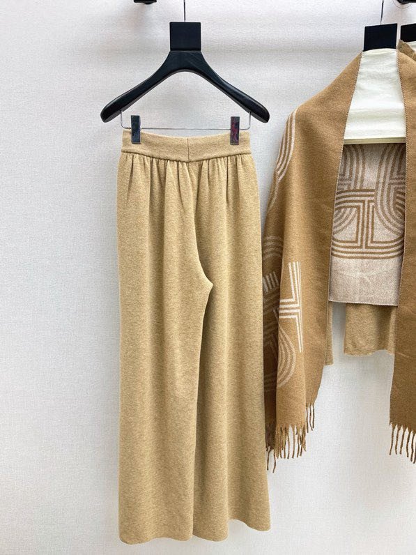 Knitted costume troika фото 9