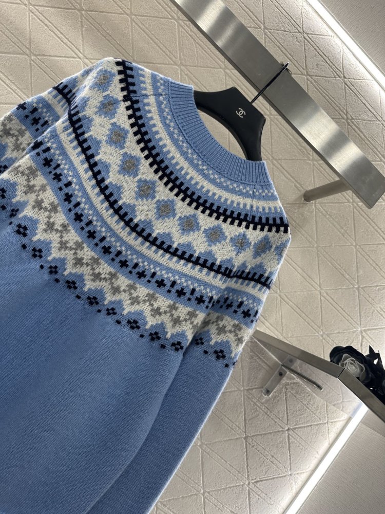 Вязаный крючком кардиган с круглым вырезом фото 4