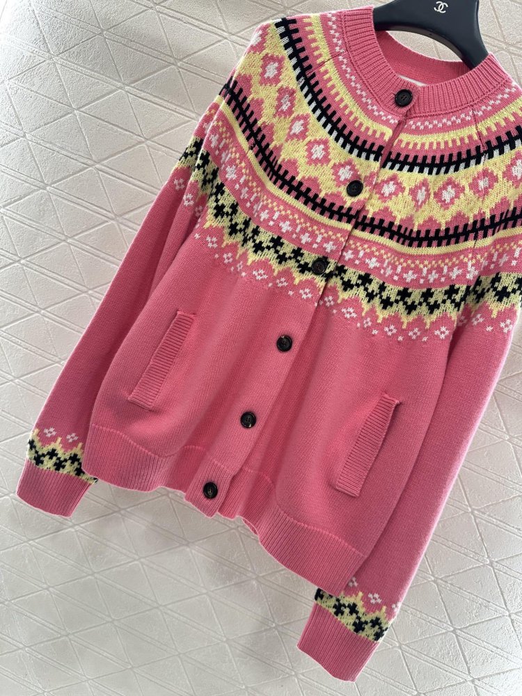 Вязаный крючком кардиган с круглым вырезом фото 5