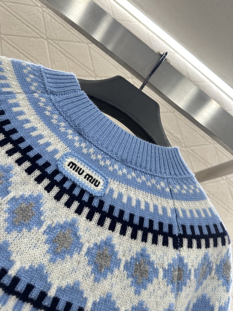 Вязаный крючком кардиган с круглым вырезом фото 8