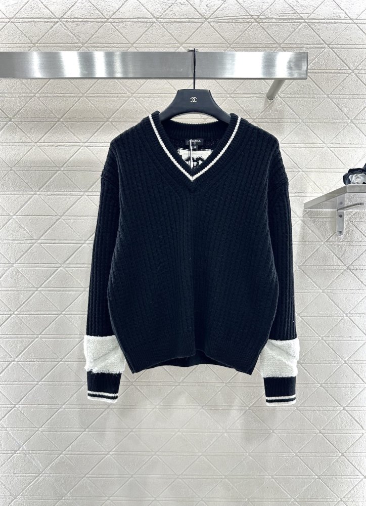 Вязаный крючком свитер пуловер