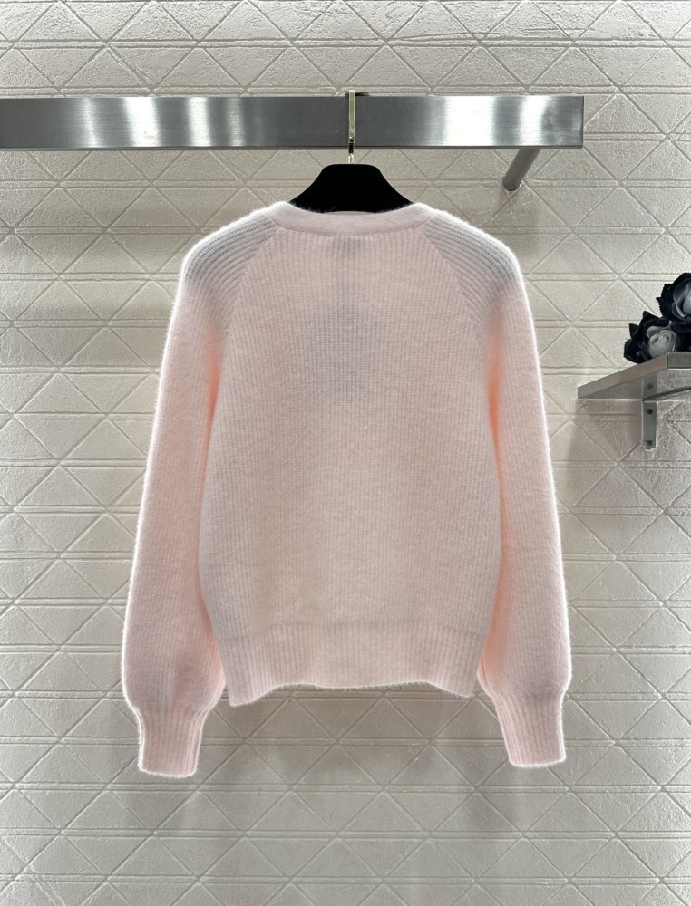 Knitted pullover from round Neck фото 2