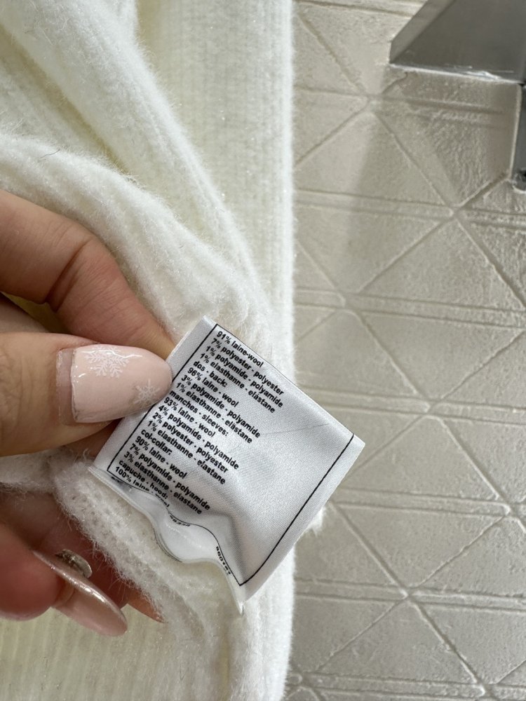 Knitted pullover from round Neck фото 9