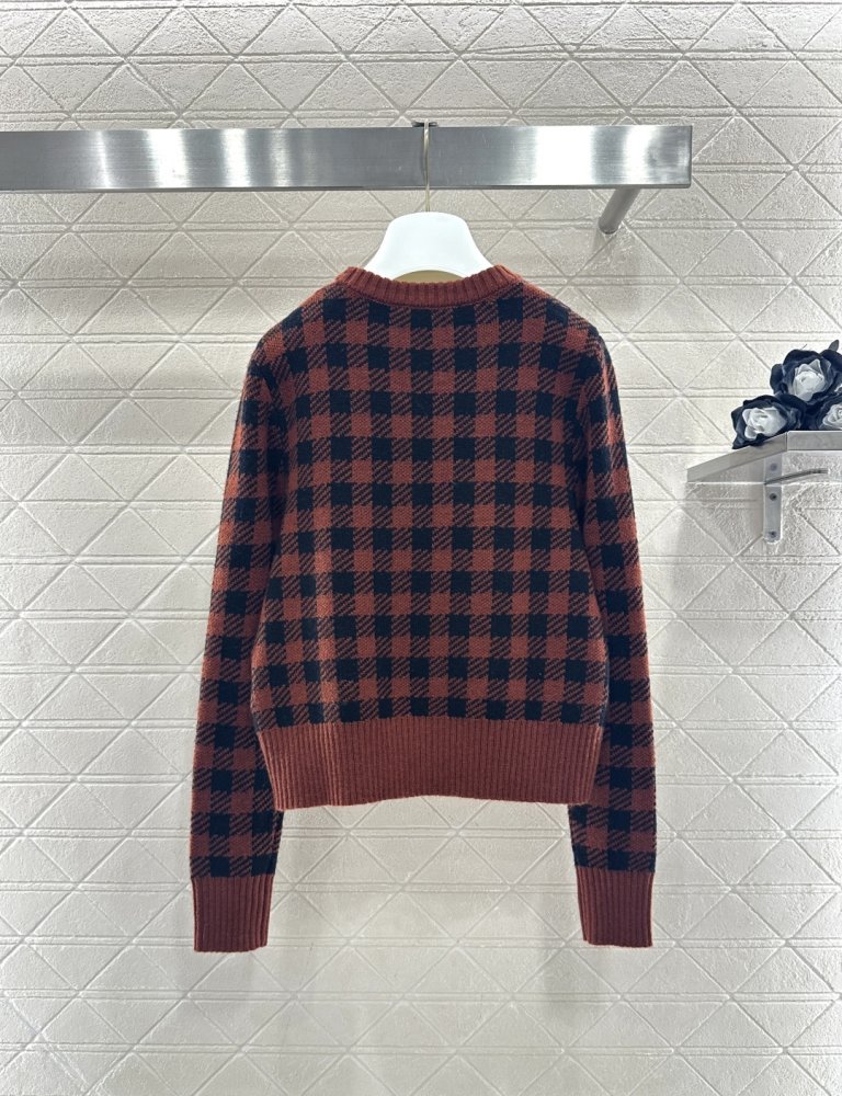 В'язаний пуловер фото 2