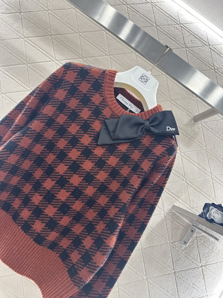 В'язаний пуловер фото 3