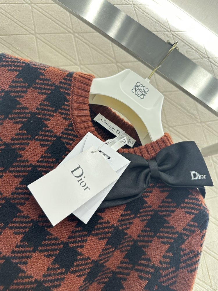 В'язаний пуловер фото 7