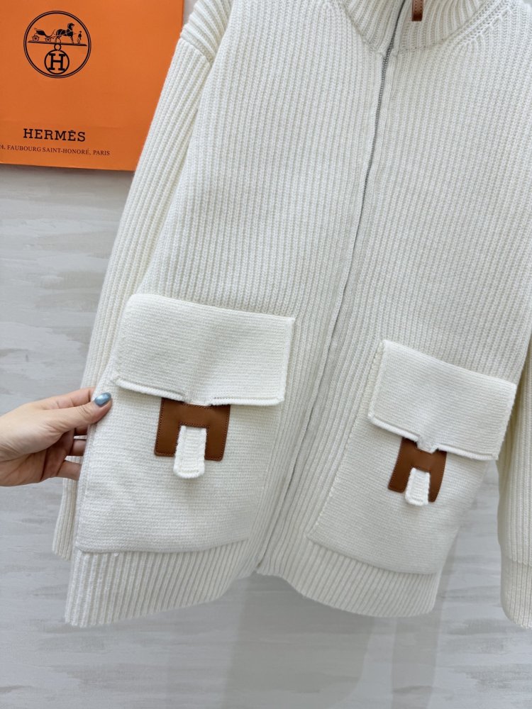 Knitted woolen pullover female фото 2