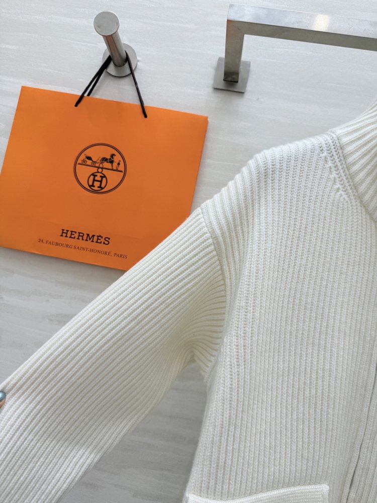 Knitted woolen pullover female фото 4