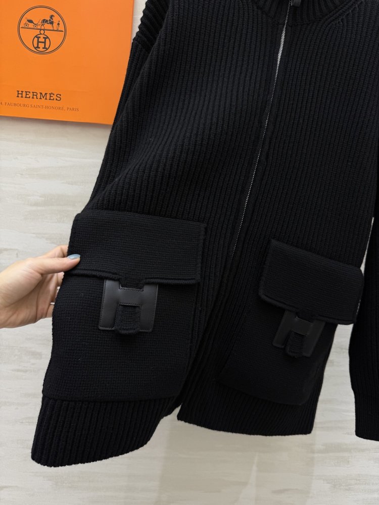 Вязаный шерстяной свитер женский фото 5