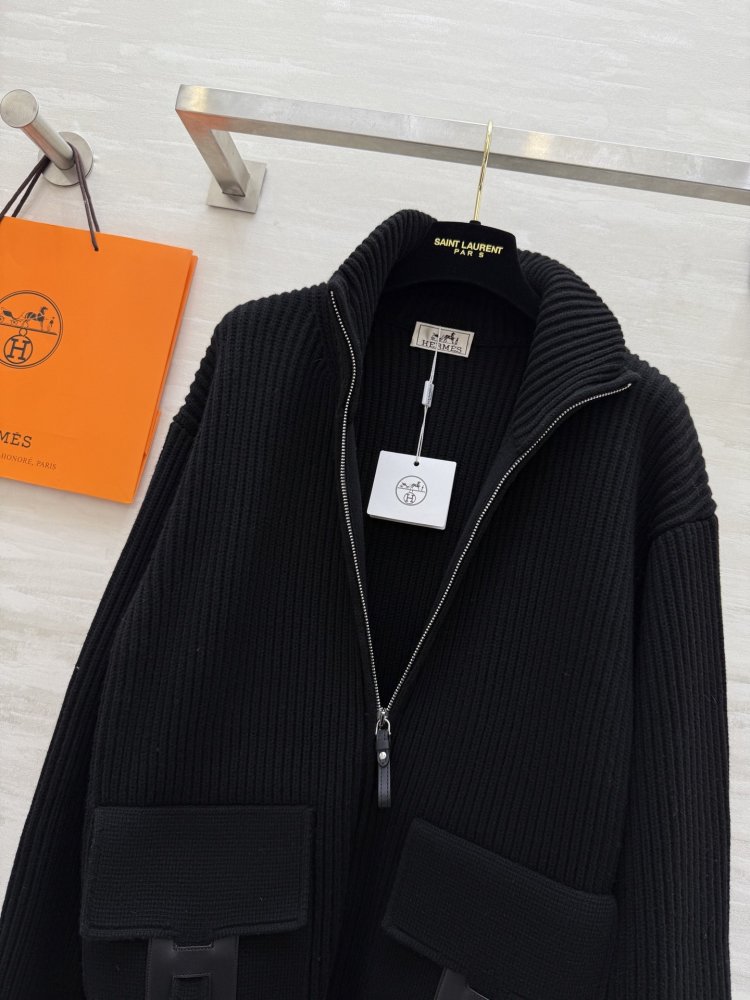 Вязаный шерстяной свитер женский фото 8