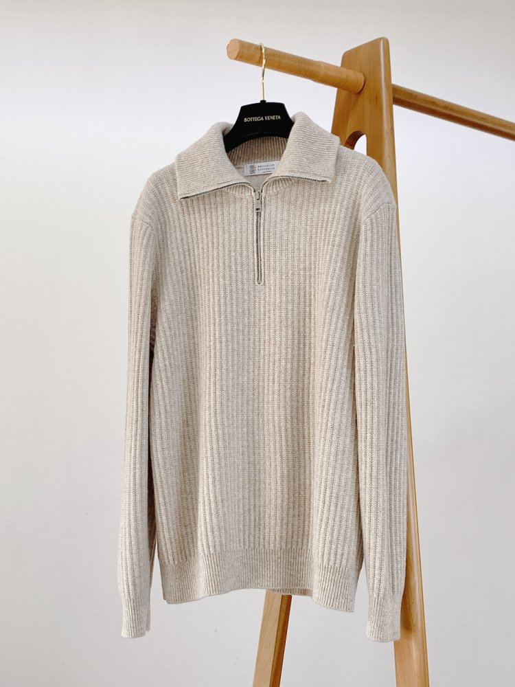 Вязаный свитер мужской