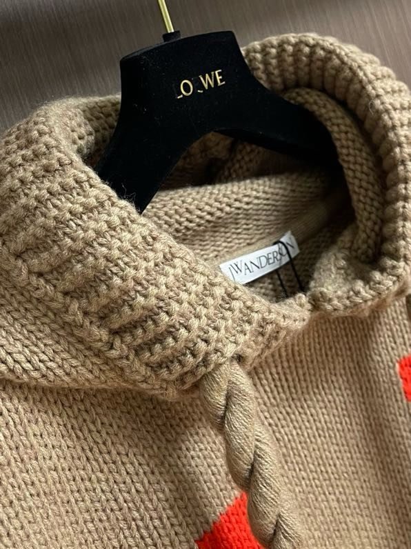 Вязаный свитер с капюшоном фото 2