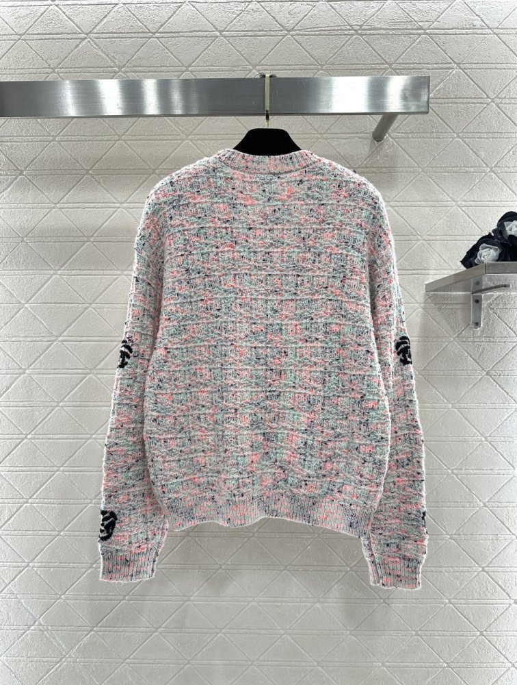 В'язаний светр з круглим вирізом фото 2