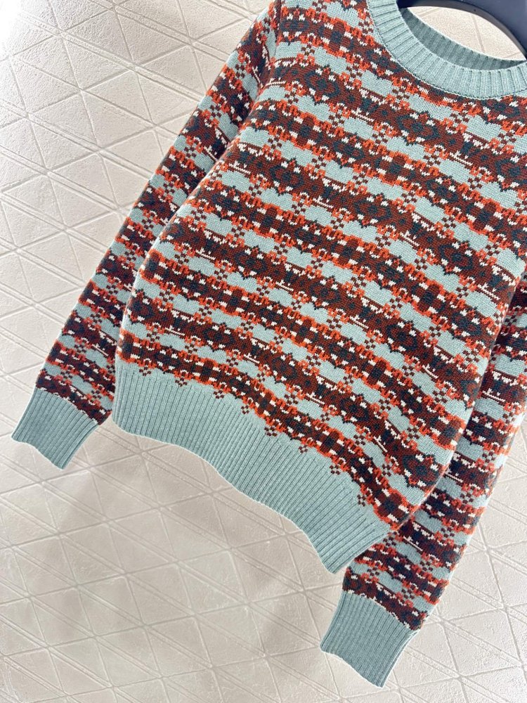 Вязаный свитер с круглым вырезом фото 5