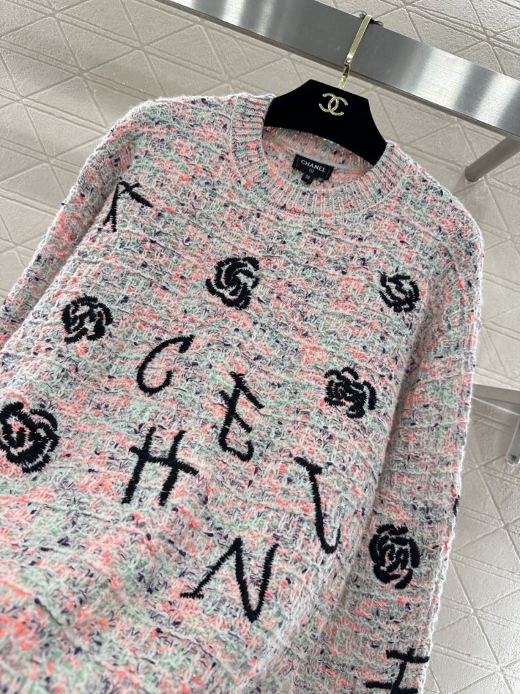 В'язаний светр з круглим вирізом фото 6