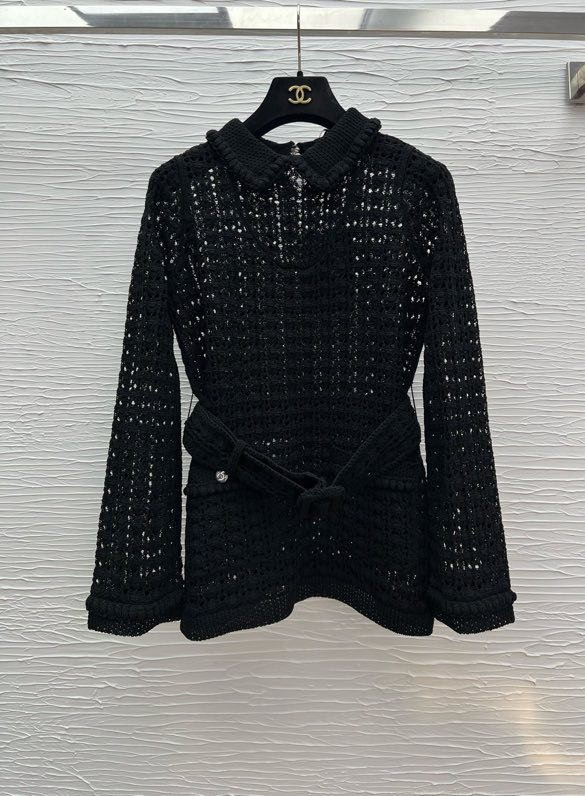 В'язаний светр з поясом фото 2