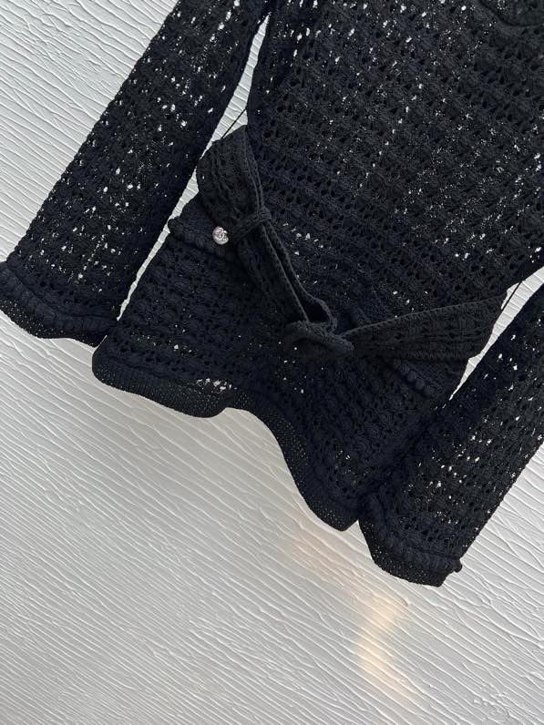 В'язаний светр з поясом фото 3