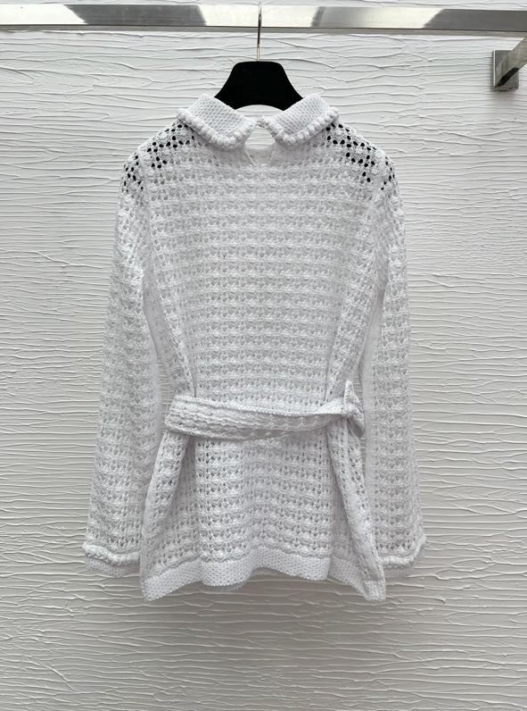 В'язаний светр з поясом фото 3