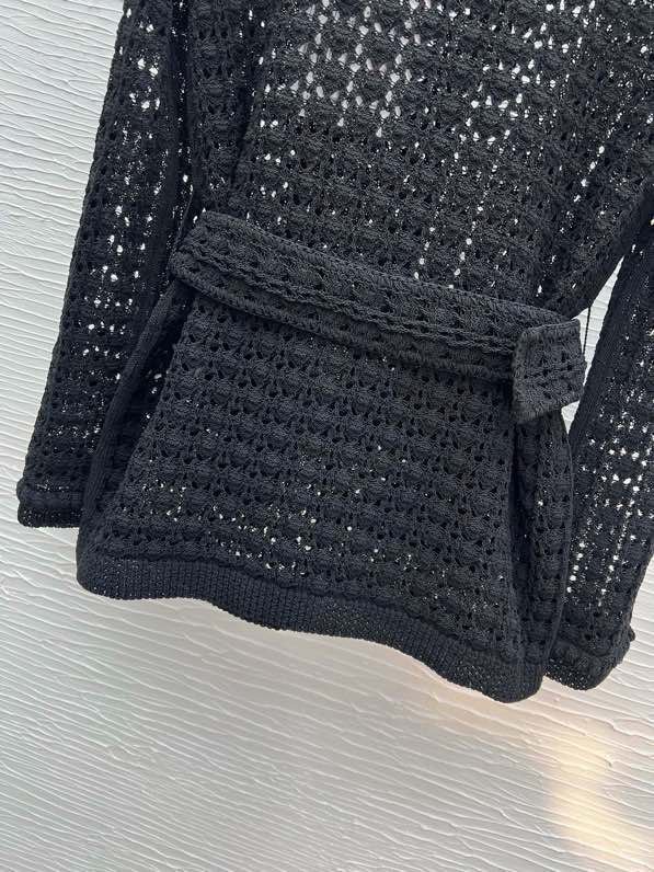 В'язаний светр з поясом фото 8