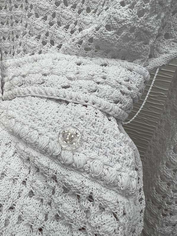 В'язаний светр з поясом фото 8