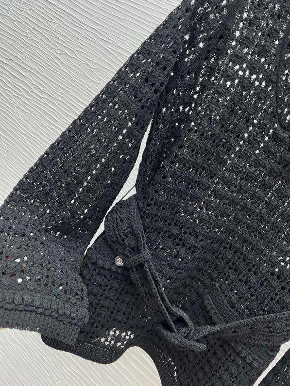 В'язаний светр з поясом фото 9