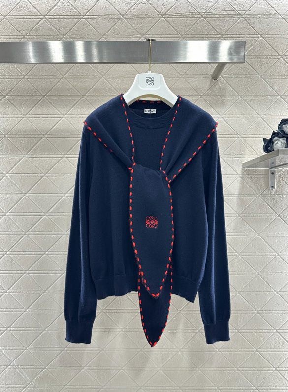 Вязаный свитер с шалью