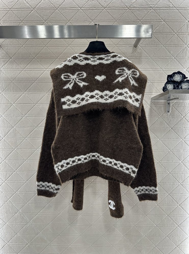 Вязаный свитер с шарфом фото 2