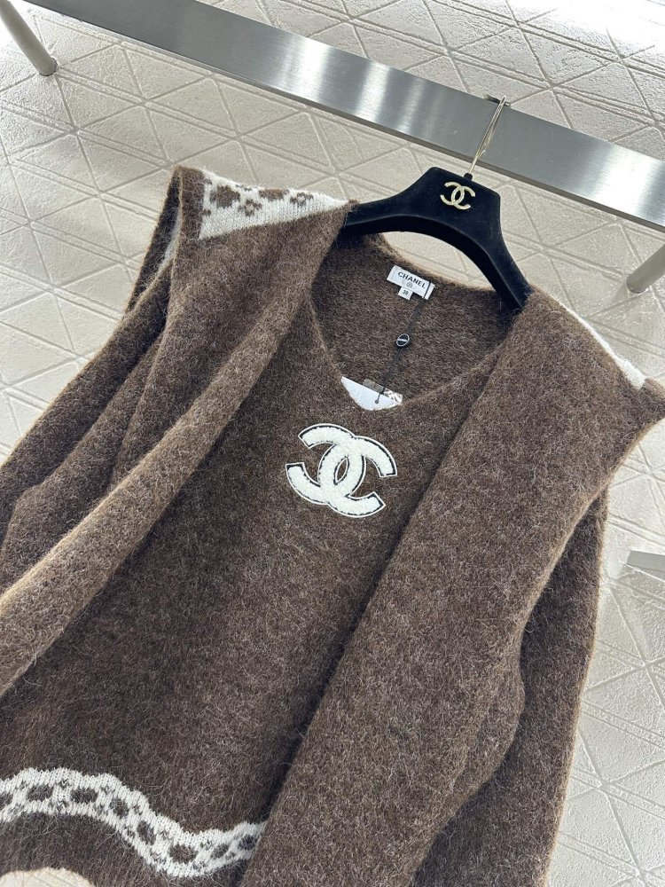 Вязаный свитер с шарфом фото 6