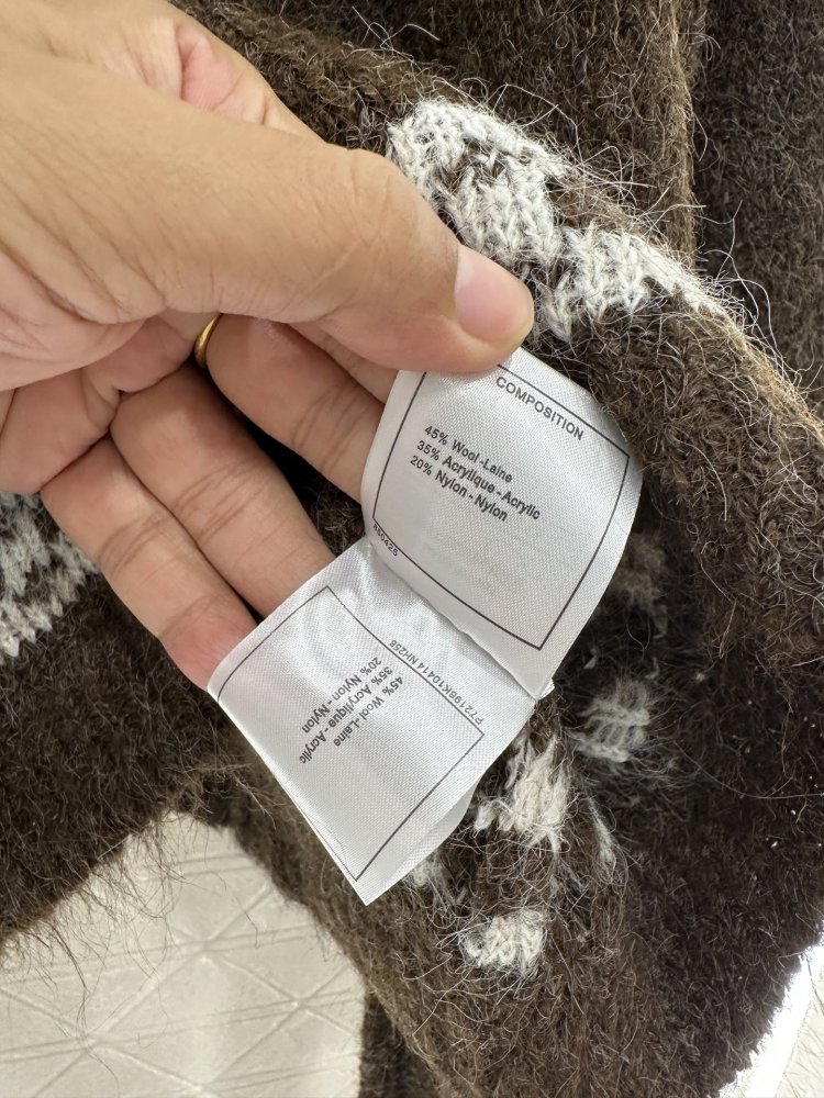 Вязаный свитер с шарфом фото 9