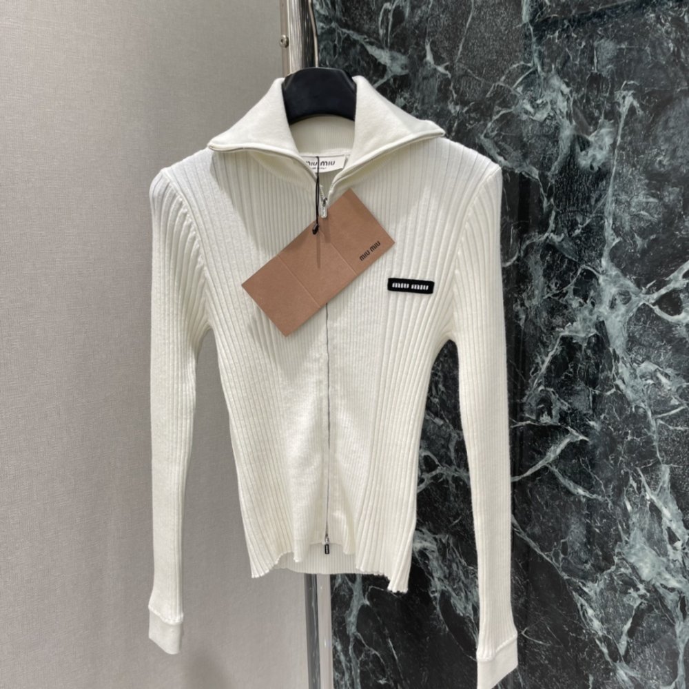 Knitted pullover from collar and clasp lightning фото 5