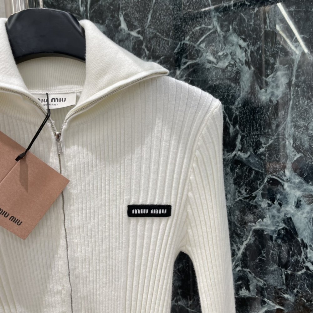 Knitted pullover from collar and clasp lightning фото 7