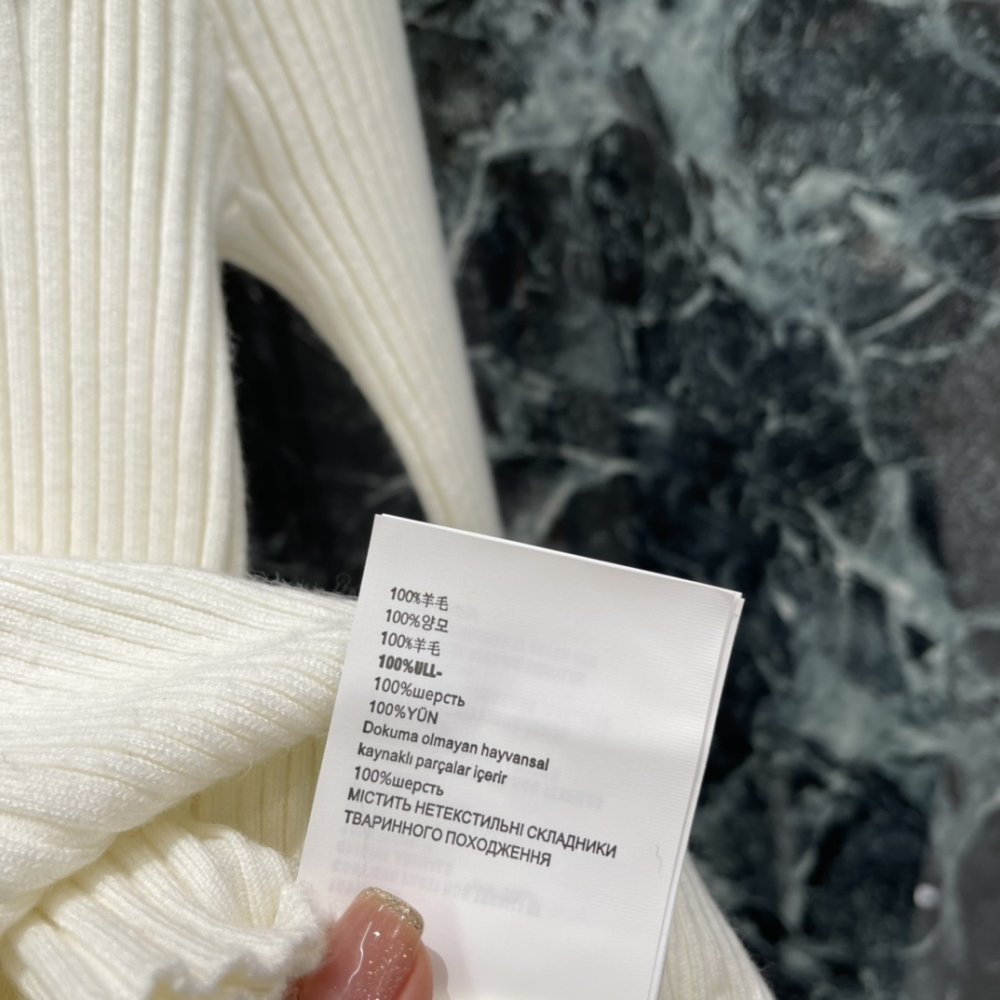 Knitted pullover from collar and clasp lightning фото 9