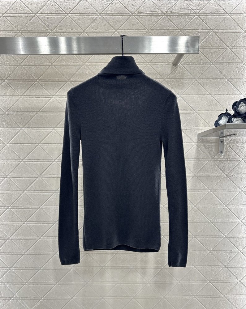 Вязаный свитер с высоким воротом фото 2